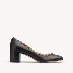 New with box and bag: Chloe Lauren scallop pumps 36